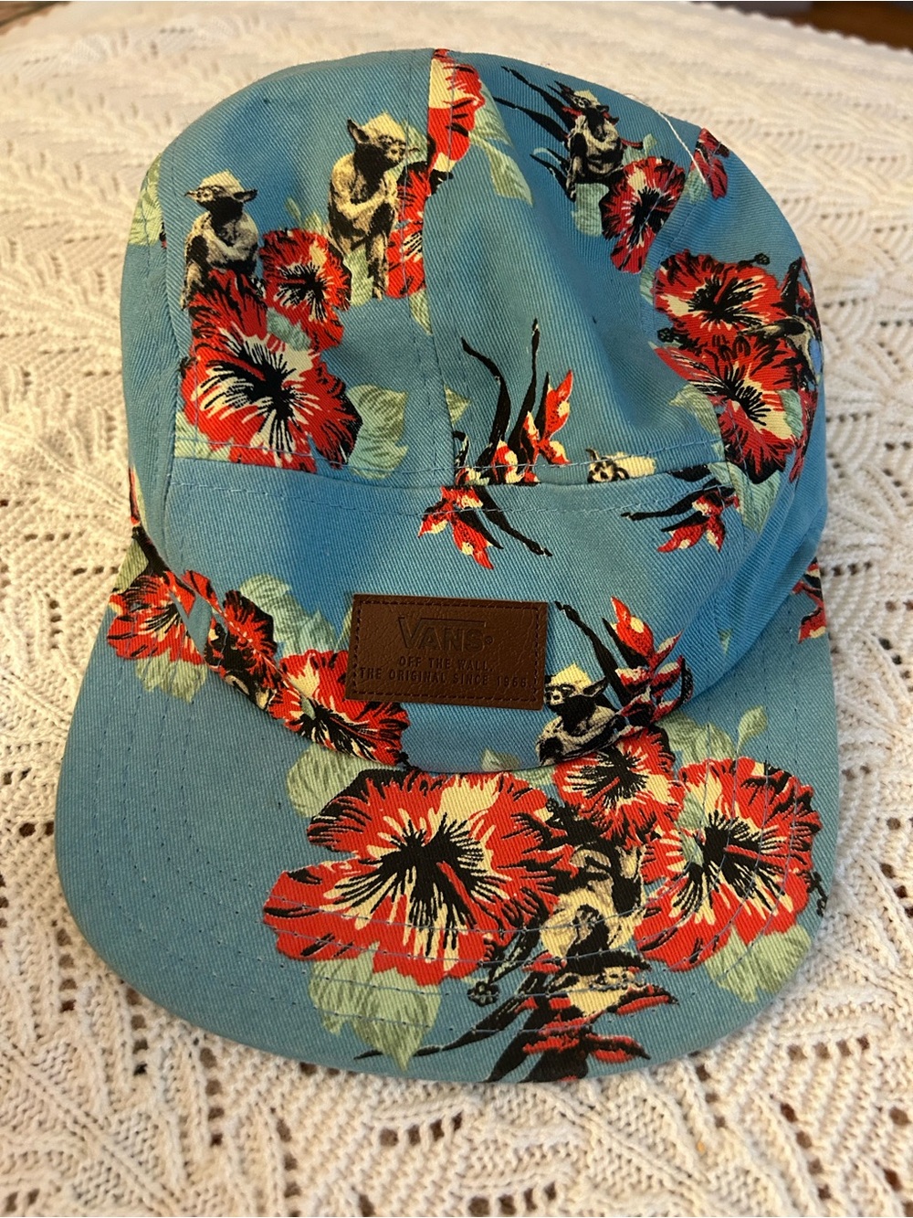 Vans x Star Wars Yoda Aloha 5-Panel Camper Hat Hawaiian Floral Blue